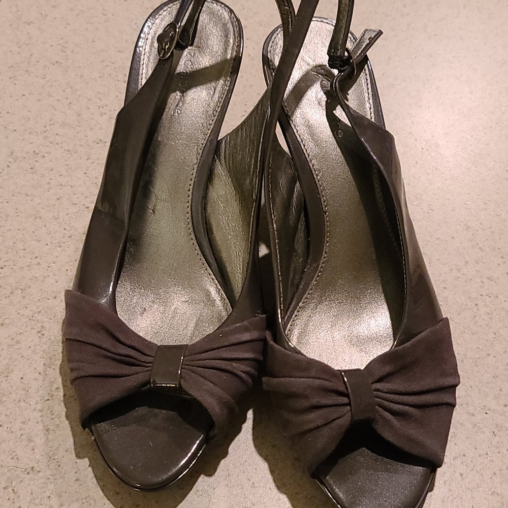 Womens Liz Claiborne 10M New Silver Heels